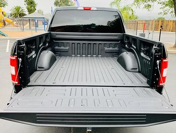 Spray in truck bedliner